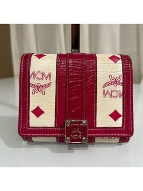 MCM WHITE VISETOS AND DARK PINK SMALL TRIFOLD WALLET